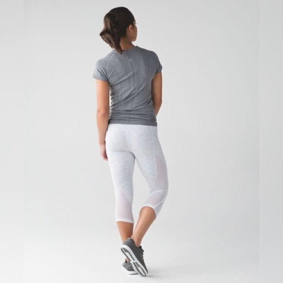 Lululemon Run With The Sun Crop Capri Wee Are From Space Nimbus Battleship White - Picture 15 of 15